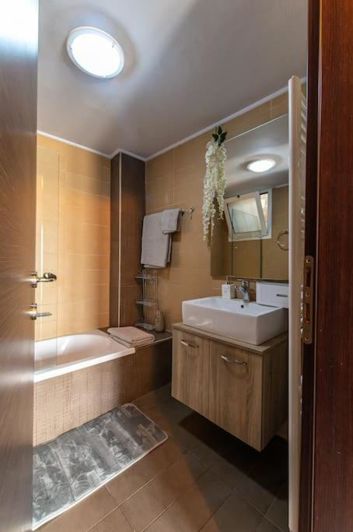Image No.24-2 Bed House for sale