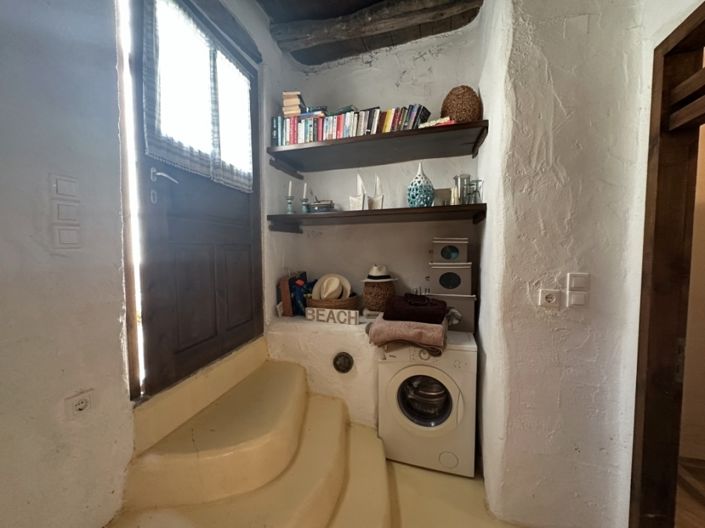 Image No.19-1 Bed House for sale