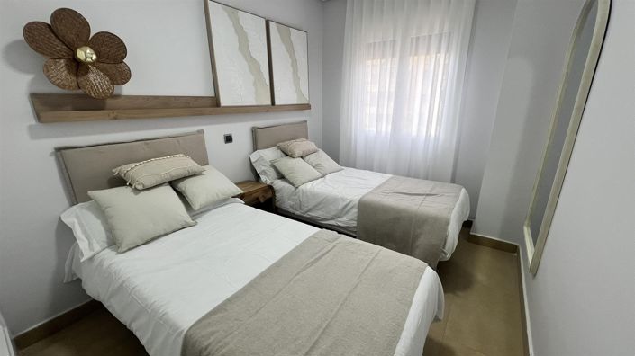 Image No.5-2 Bed Property for sale
