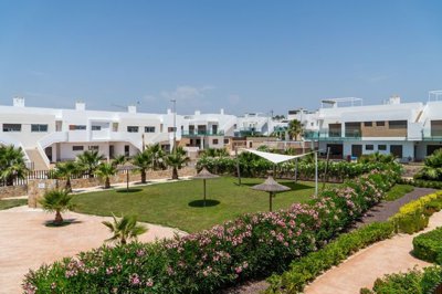 46284topfloorapartmentsonvistabellagolf060726