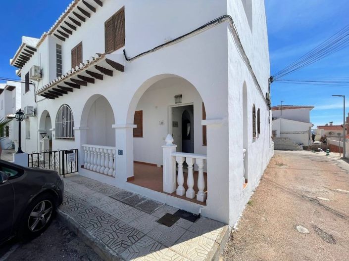 Image No.24-2 Bed Townhouse for sale