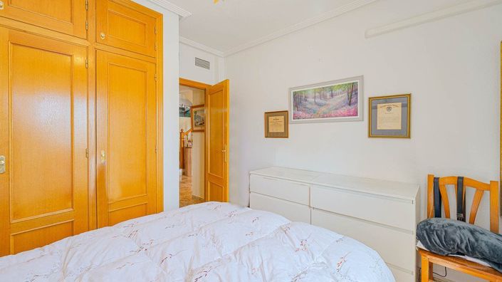 Image No.14-3 Bed Townhouse for sale