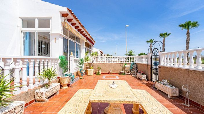 Image No.2-3 Bed Townhouse for sale