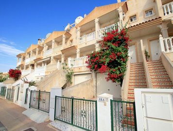 49776beautifultwobedroomtownhousewithprivateg