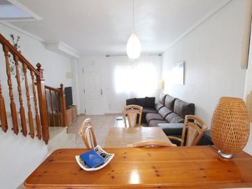 49776beautifultwobedroomtownhousewithprivateg