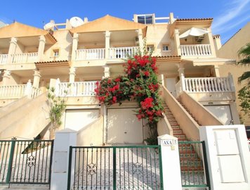 49776beautifultwobedroomtownhousewithprivateg