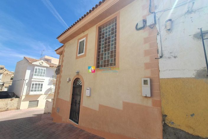 Image No.2-Maison de ville de 3 chambres à vendre à Zurgena