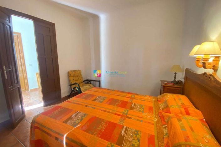 Image No.12-Casa de campo con 3 dormitorios en venta