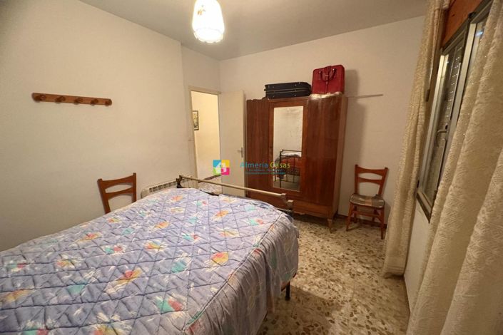 Image No.18-3 Bed Country House for sale
