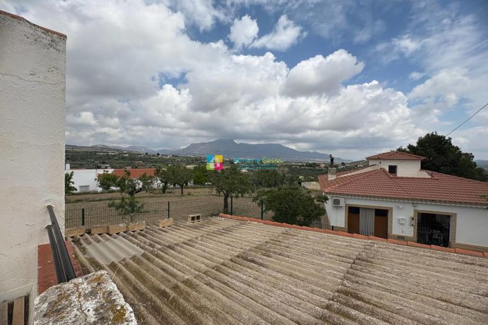 Image No.35-3 Bed Country House for sale