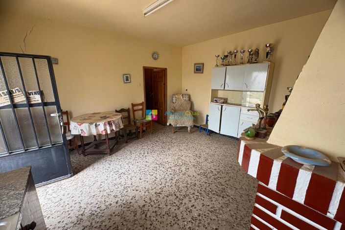 Image No.7-3 Bed Country House for sale