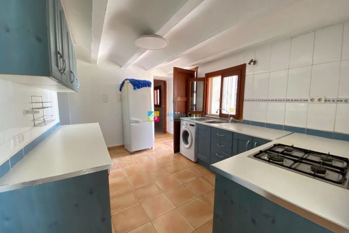 Image No.7-3 Bed Country House for sale