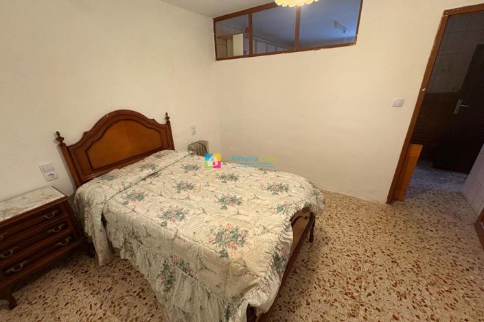 Image No.7-3 Bed Townhouse for sale