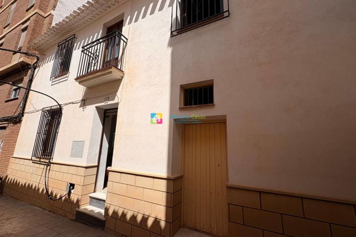 Image No.9-3 Bed Townhouse for sale