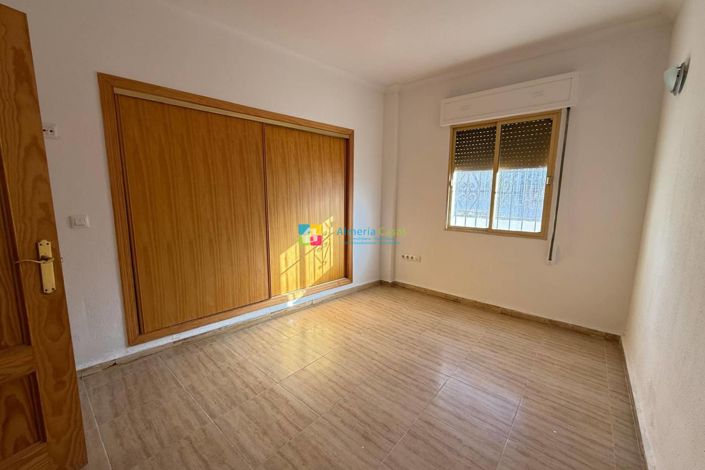 Image No.27-5 Bed Villa for sale