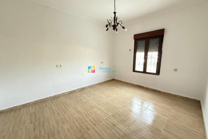 Image No.30-5 Bed Villa for sale