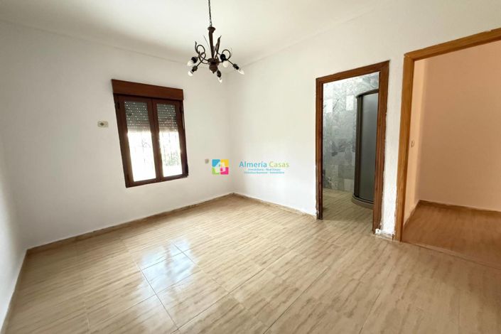Image No.31-5 Bed Villa for sale