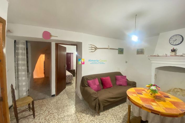 Image No.4-4 Bed Townhouse for sale