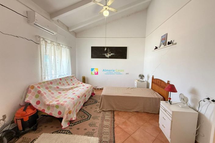 Image No.18-5 Bed Country House for sale