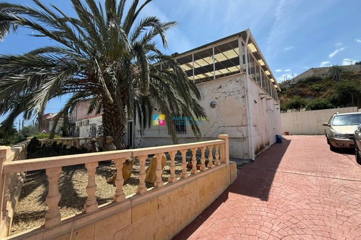 Image No.2-5 Bed Country House for sale