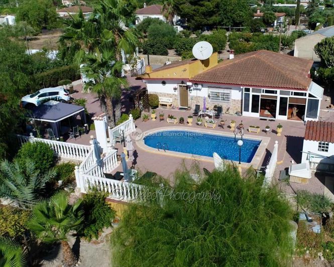 Image No.34-4 Bed Country House for sale