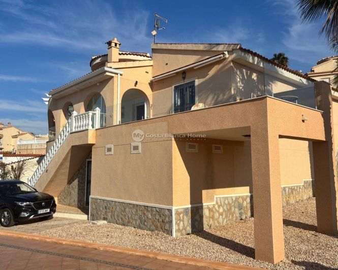 Image No.25-5 Bed Property for sale