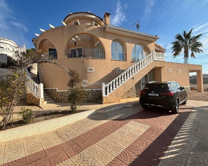 Image No.31-5 Bed Property for sale