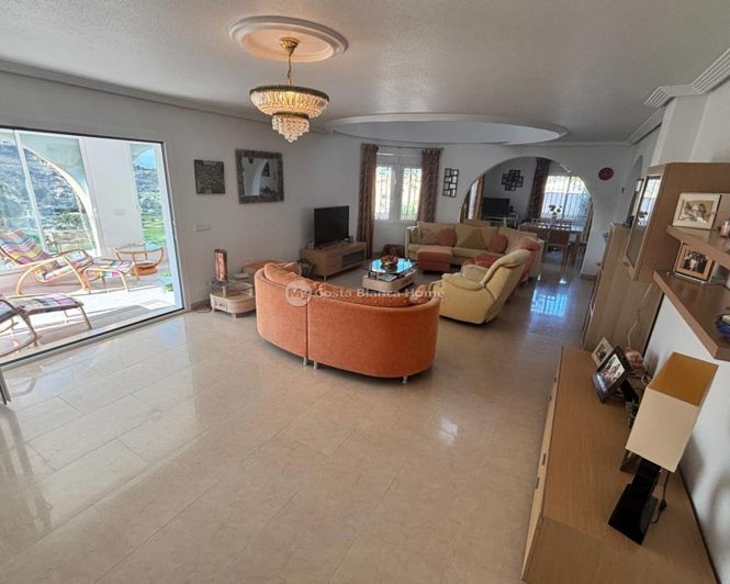 Image No.3-5 Bed Property for sale