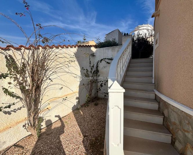 Image No.33-5 Bed Property for sale