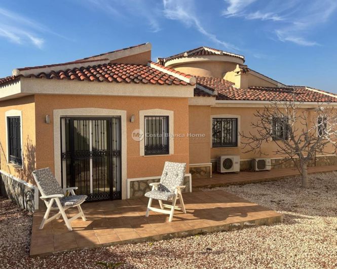 Image No.36-5 Bed Property for sale