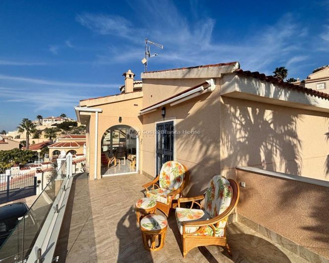 Image No.44-5 Bed Property for sale