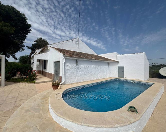 Image No.24-3 Bed Country House for sale