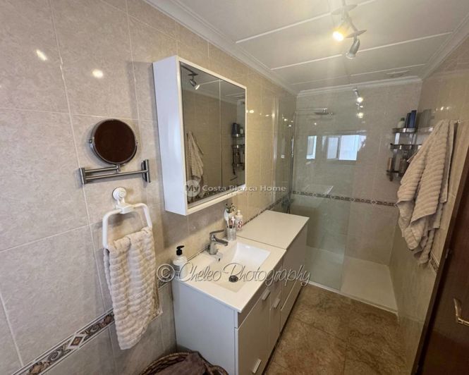 Image No.7-3 Bed Country House for sale