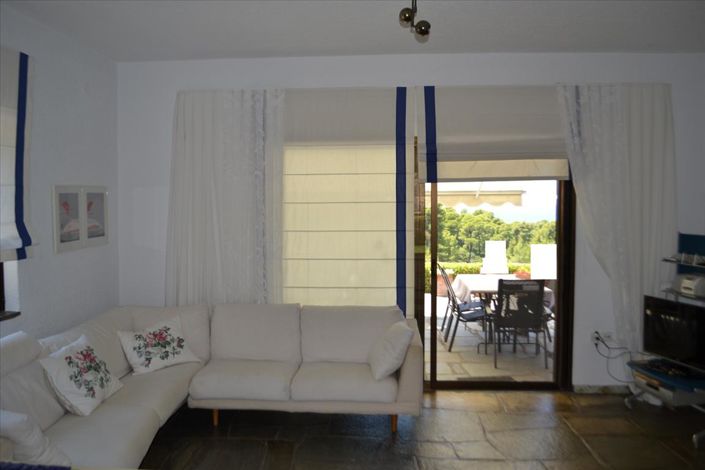 Image No.6-4 Bed Maisonette for sale