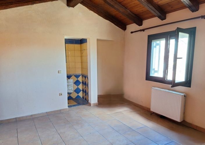 Image No.8-4 Bed Maisonette for sale