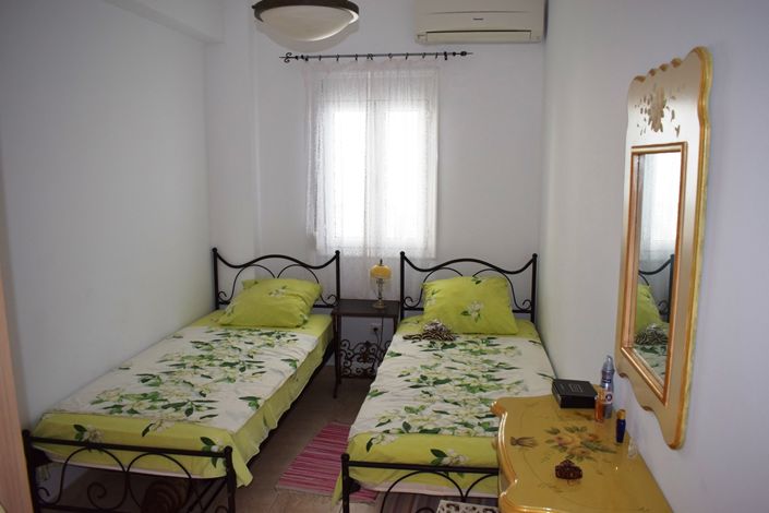 Image No.19-2 Bed Property for sale