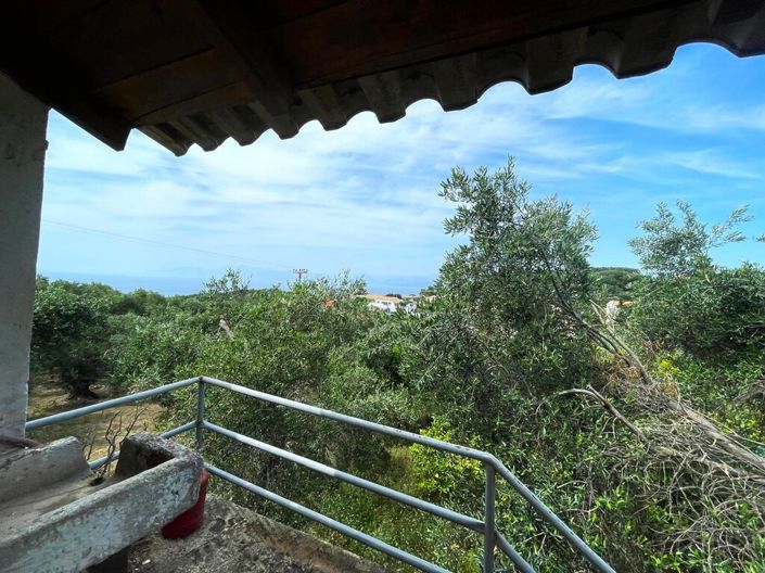 Image No.8-2 Bed Maisonette for sale