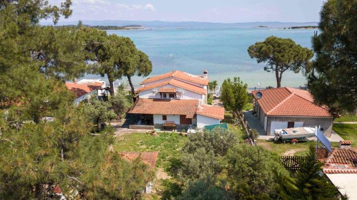 Image No.2-4 Bed Property for sale