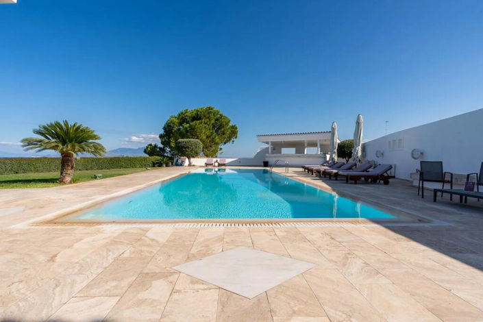 Image No.2-4 Bed Villa for sale
