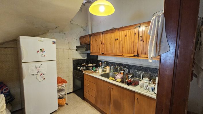 Image No.10-2 Bed Flat for sale