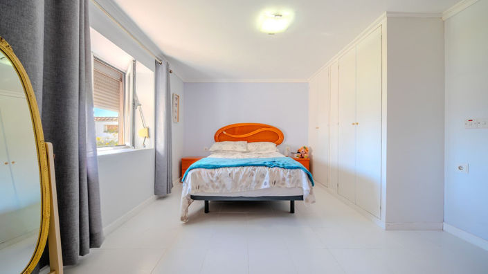 Image No.18-4 Bed Villa for sale