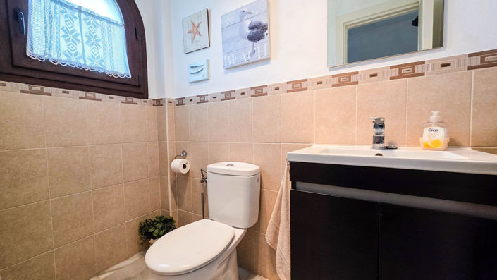 Image No.19-3 Bed Townhouse for sale
