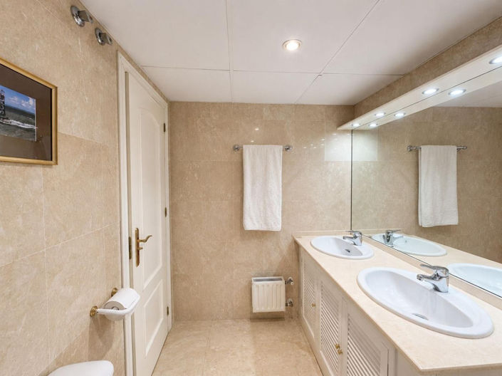 Image No.17-2 Bed Apartment for sale