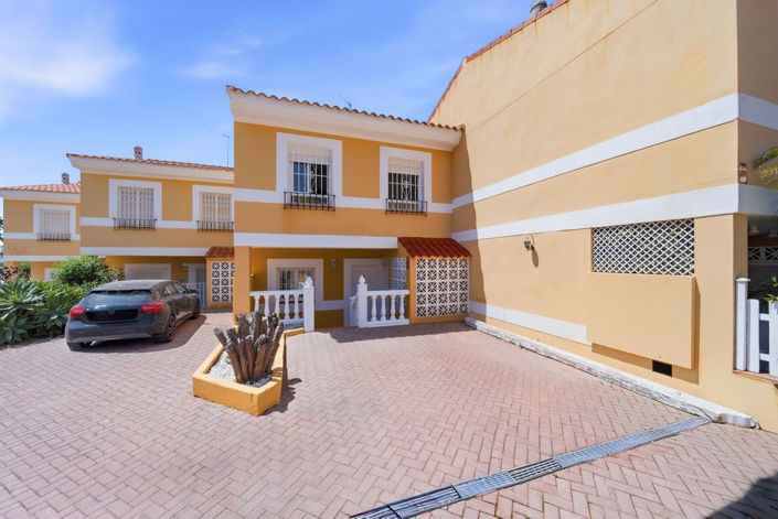 Image No.4-3 Bed Townhouse for sale