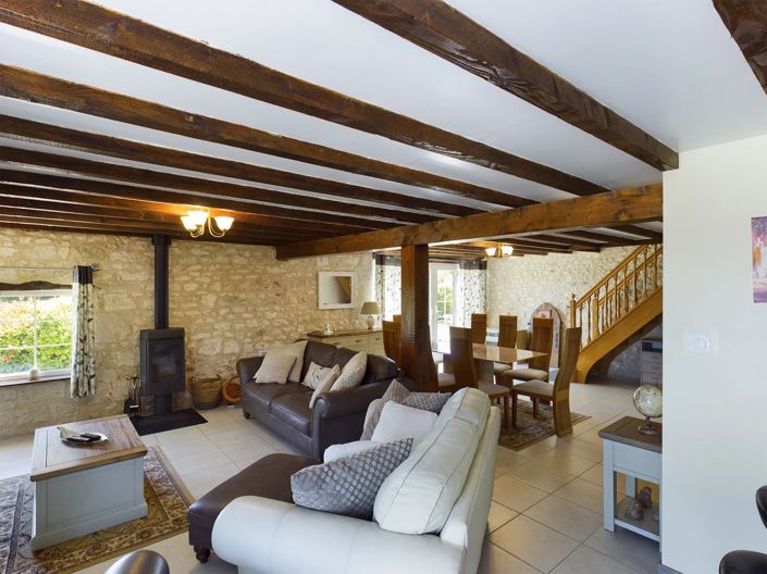 Image No.10-9 Bed House for sale