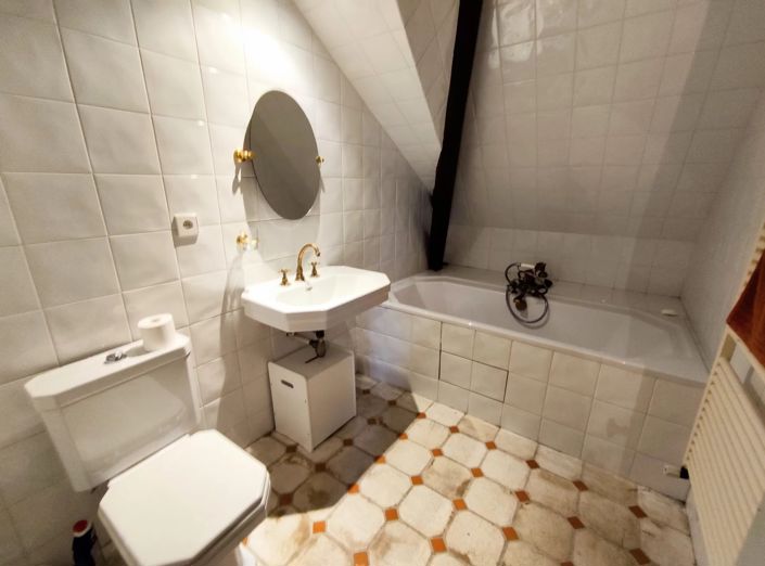 Image No.8-2 Bed Property for sale
