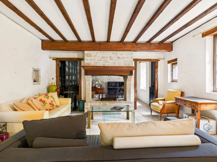 Image No.2-4 Bed House for sale