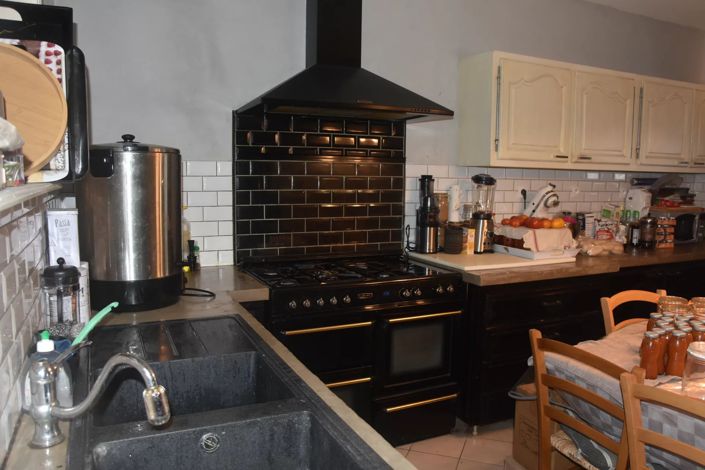 Image No.3-6 Bed House for sale