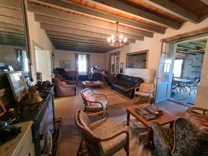 Image No.15-7 Bed Farmhouse for sale