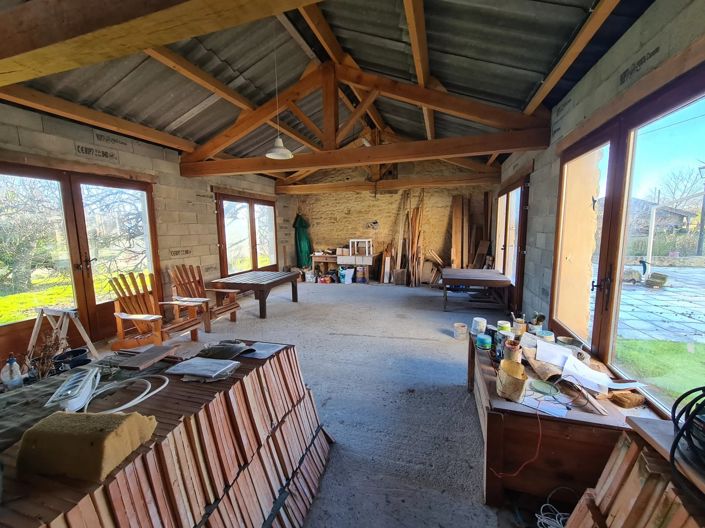 Image No.5-7 Bed Farmhouse for sale